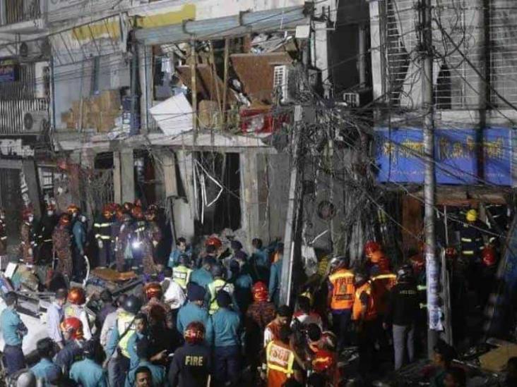 En Bangladesh, explosión en edificio deja al menos 14 muertos y más de 50 heridos En Bangladesh, explosión en edificio deja al menos 14 muertos y más de 50 heridos