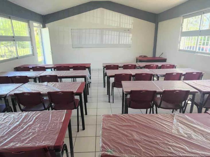 Construye y equipa PEMEX telebachillerato comunitario en el municipio de Centro Construye y equipa PEMEX telebachillerato comunitario en el municipio de Centro