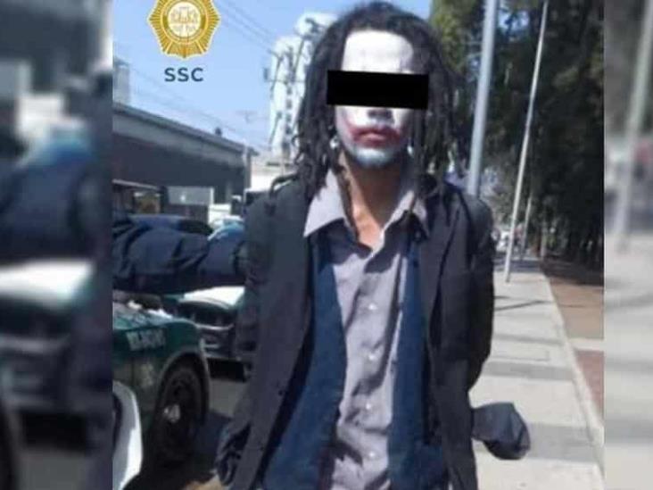 Disfrazado de Joker asalta y agrede con machete a peatón en CDMX Disfrazado de Joker asalta y agrede con machete a peatón en CDMX