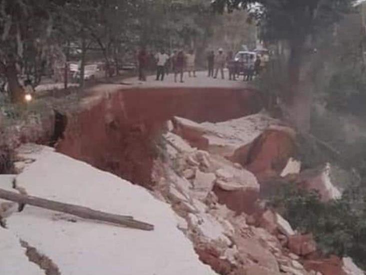Ranchería La Guayaba descomunal deslave causa temor población quedan incomunicados Ranchería La Guayaba descomunal deslave causa temor población quedan incomunicados