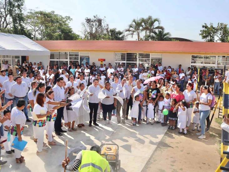 Juntos sacaremos a la educación adelante: expresa alcalde de Cunduacán Juntos sacaremos a la educación adelante: expresa alcalde de Cunduacán
