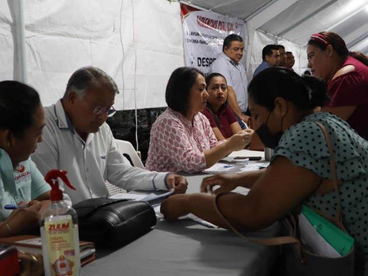 Realiza Ayuntamiento de Comalcalco audiencia pública con servicios y productos a bajo costo en Ranchería Madero 1ra Realiza Ayuntamiento de Comalcalco audiencia pública con servicios y productos a bajo costo en Ranchería Madero 1ra