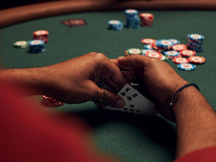 Póker: ¿cómo se juega al póker Texas Holdem?; Aquí te presentamos sus reglas Póker: ¿cómo se juega al póker Texas Holdem?; Aquí te presentamos sus reglas