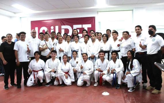 La Selección Estatal de karate viajó rumbo al macroregional de los Juegos Nacionales CONADE 2023