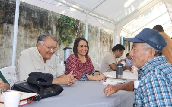 Con audiencia pública, gobierno de Comalcalco acerca servicios a bajo costo en la ranchería Independencia 1ra sección