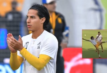 Diego Lainez sufre caída en calentamiento de Tigres y provoca burlas de sus compañeros