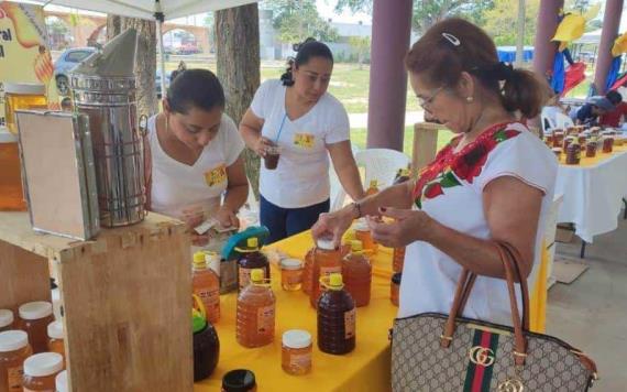 Todo un éxito la Tercera Feria de la Miel en Jalpa de Méndez