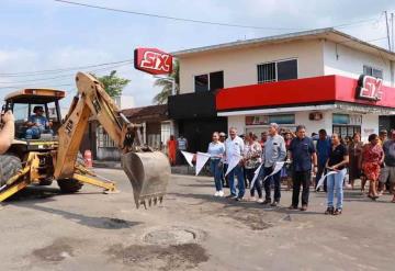 Ponen en marcha construcción de drenaje sanitario en colonia de Comalcalco