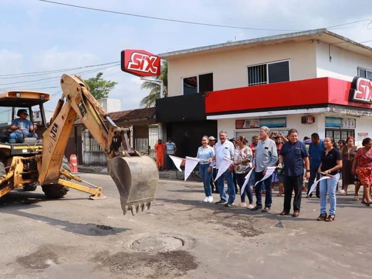 Ponen en marcha construcción de drenaje sanitario en colonia de Comalcalco Ponen en marcha construcción de drenaje sanitario en colonia de Comalcalco