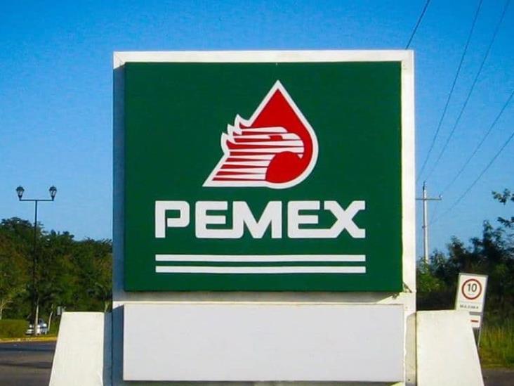 Controla PEMEX incendio provocado por una toma clandestina en Polotitlán, Estado de México Controla PEMEX incendio provocado por una toma clandestina en Polotitlán, Estado de México