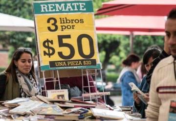 Paseo Reforma se vuelve el corazón de un tianguis de libros 