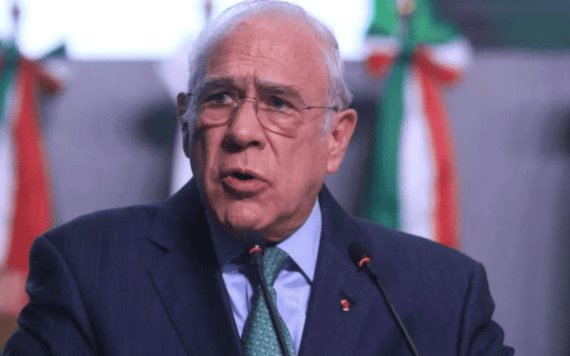 José Ángel Gurría se baja de la contienda presidencial