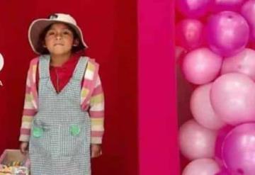 Niña que vende dulces se convierte en Barbie; sin duda es la Barbie más bonita