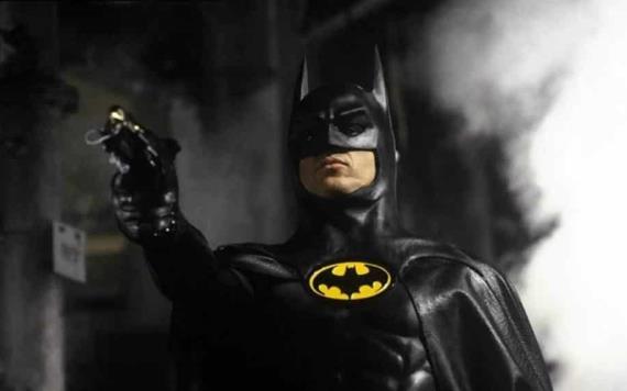 Tim Burton está molesto con Warner por lo que hicieron con su Batman
