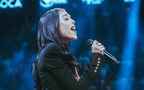 ¿Danna Paola pagaría multa tras interpretar el Himno Nacional Mexicano?