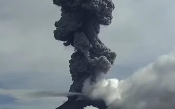 Volcán Popocatépetl registra 2 fuertes fumarolas; advierten por caída de ceniza en la CDMX | VIDEO