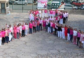 Realiza IMSS Tabasco Jornada Rosa contra el Cáncer de Mama