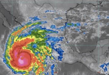 Huracán Norma cobró fuerza y volvió a convertirse en tormenta categoría 3