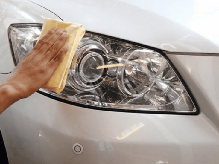 Tips para dejar transparentes los faros del auto Tips para dejar transparentes los faros del auto