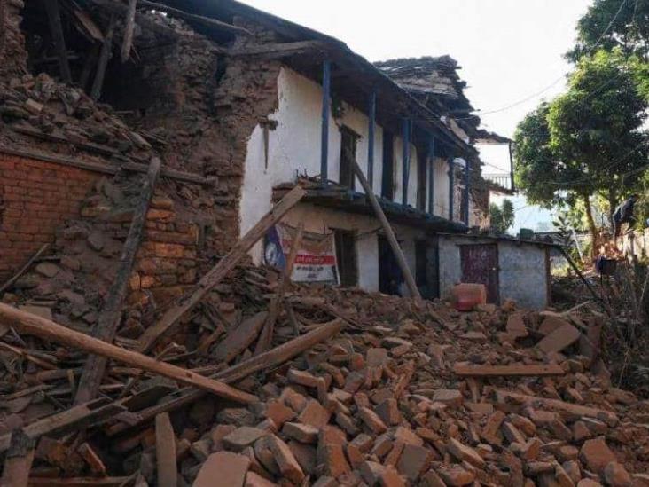 157 fallecidos, saldo preliminar del terremoto que sacudió a Nepal 157 fallecidos, saldo preliminar del terremoto que sacudió a Nepal