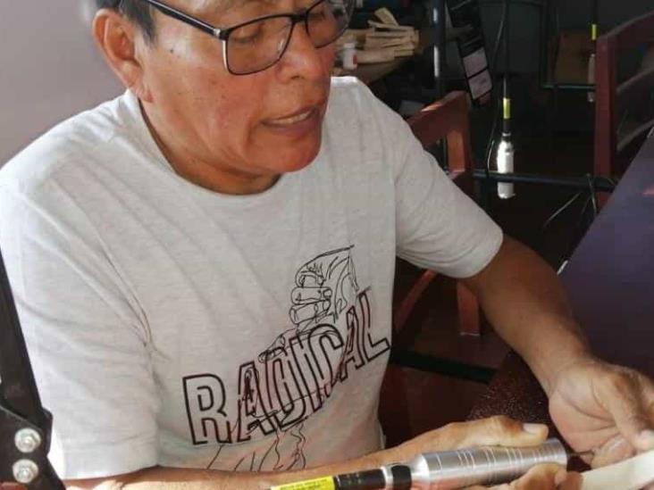 Un artista, maestro del labrado Un artista, maestro del labrado