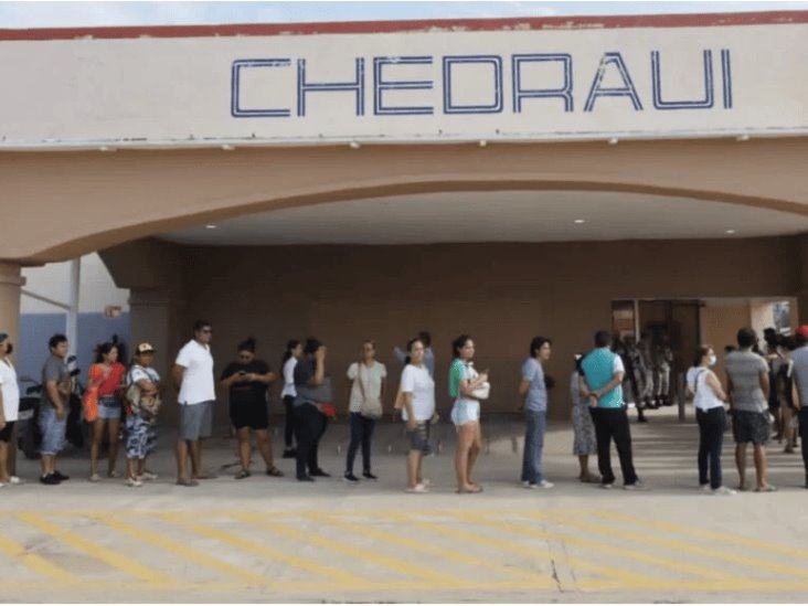 Tiendas de autoservicio en Acapulco permiten entrada de 20 personas Tiendas de autoservicio en Acapulco permiten entrada de 20 personas