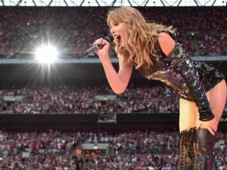 Video: Fans de Taylor Swift se cuelan al concierto por la coladera Video: Fans de Taylor Swift se cuelan al concierto por la coladera