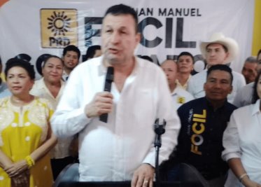 Registra el senador Juan Manuel Fócil ante el PRD sus aspiraciones a la gobernatura