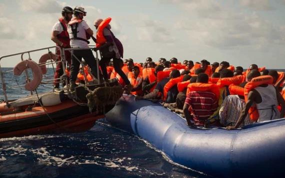 Médicos Sin Fronteras rescata a 81 migrantes varados en mar Mediterráneo