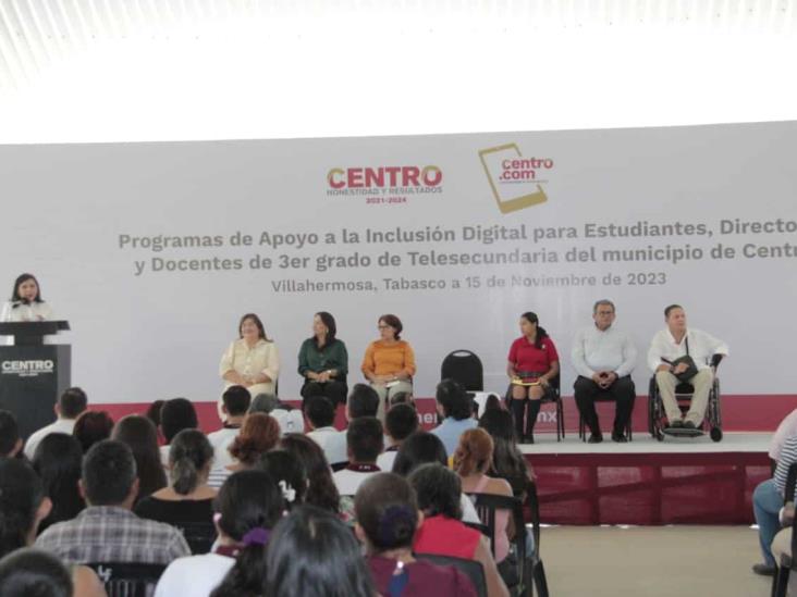 Entregan apoyo para la inclusión digital en Centro Entregan apoyo para la inclusión digital en Centro