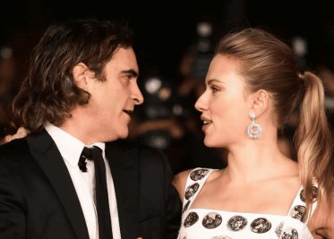 Joaquin Phoenix huyó de una escena incómoda con Scarlett Johansson