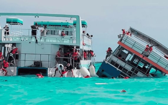 Un ferry con 144 pasajeros volcó y se hundió