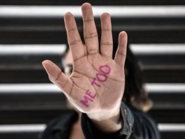 Profesor es golpeado por alumnas por presunto acoso Profesor es golpeado por alumnas por presunto acoso