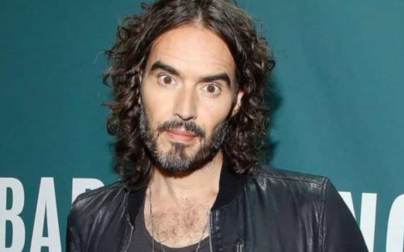 Russell Brand es interrogado por policía de Londres tras ser acusado de agresiones sexuales