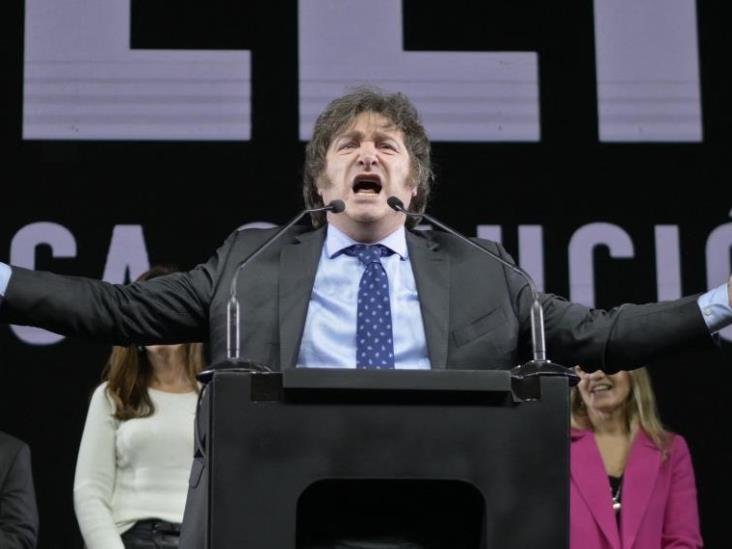 Javier Milei: ¿Quién es el nuevo presidente de Argentina y qué propone? Javier Milei: ¿Quién es el nuevo presidente de Argentina y qué propone?