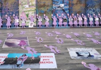 Realizan marcha 25N en CDMX: grupos de mujeres caminan rumbo al Zócalo