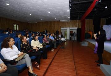 Acude YOH a conferencia "No puedo dejar de Escribir. Celebración a Josefina Vicens"