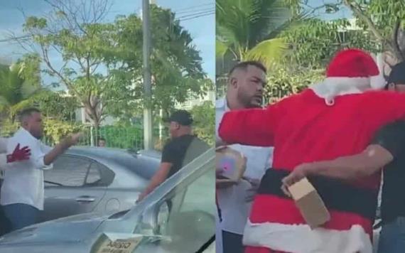 ¡Feliz navidad! Santa Claus detiene pelea de tránsito | VIDEO