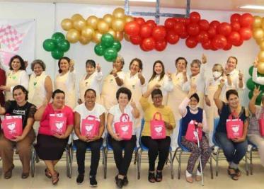Entrega Voluntariado del IMSS en Tabasco prótesis artesanales de mama y sillas de ruedas a pacientes