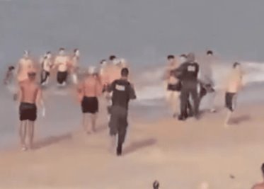 VIDEO: Bañistas frustan huida de ladrón en playa de Brasil