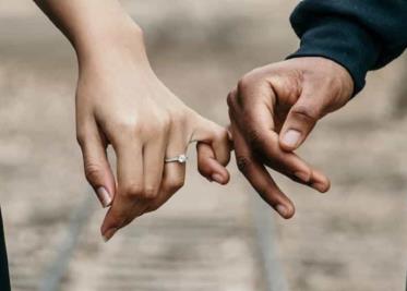 Jóvenes rehúyen al matrimonio; "Parece que les pesa el papelito legal"