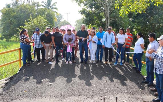 ¡Compromiso cumplido!; Gobierno de Comalcalco inaugura importante obra de rehabilitación de puente tipo cajón en Zaragoza 4ta sección