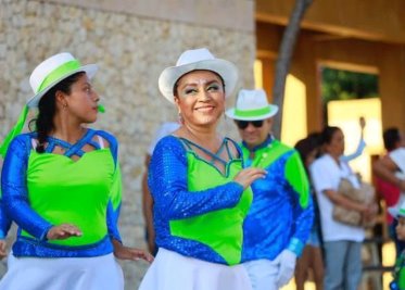 Vistosas y vigorosas comparsas del Carnaval en Villahermosa Nuestra Memoria !2024! deleitan a familias y visitantes
