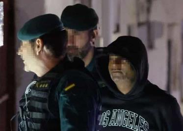 En España, hombre recién encarcelado por homicidio triple mata a su compañero de celda