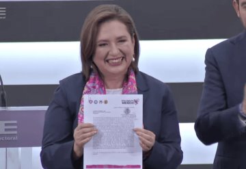 Xóchitl Gálvez se registra ante el INE como candidata presidencial del PRI-PAN-PRD