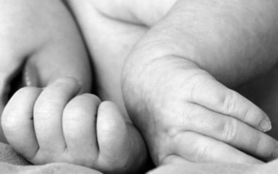 Bebé muere tras ser dejada sola en casa por 10 días en Ohio; la madre se fue de vacaciones