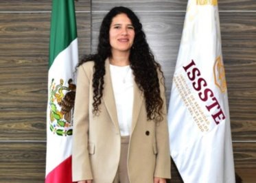 AMLO nombra a Bertha Alcalde Luján como nueva directora del ISSSTE.