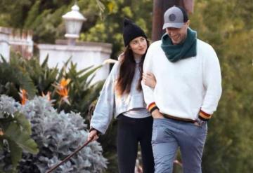 Chris Martin, de Coldplay y Dakota Johnson se comprometieron tras seis años de relación, reportan