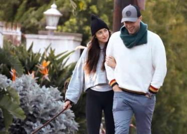 Chris Martin, de Coldplay y Dakota Johnson se comprometieron tras seis años de relación, reportan