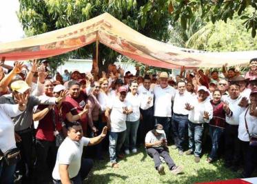 Recibe Ovidio Peralta el respaldo del pueblo en ciudad Tecolutilla